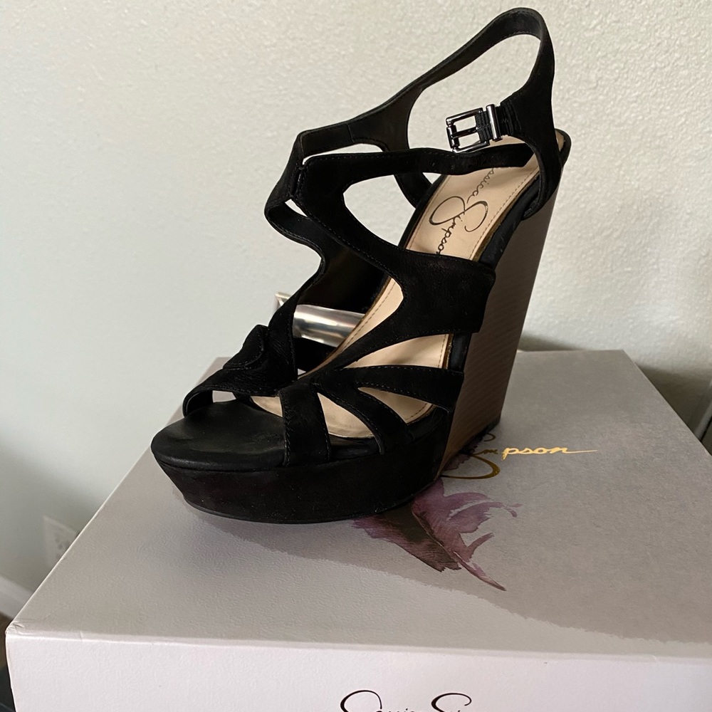 Woman’s wedges shoes